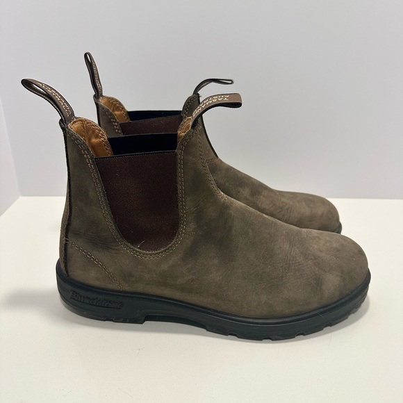Blundstone Rustic Brown Suede Chelsea Boots - Picture 3 of 6